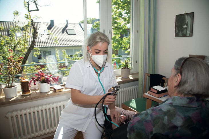 „Man bearbeitet viele Themen und kann das Gelernte direkt umsetzen. Die Ausbildung bietet in der ganzen EU tolle berufliche Chancen.“